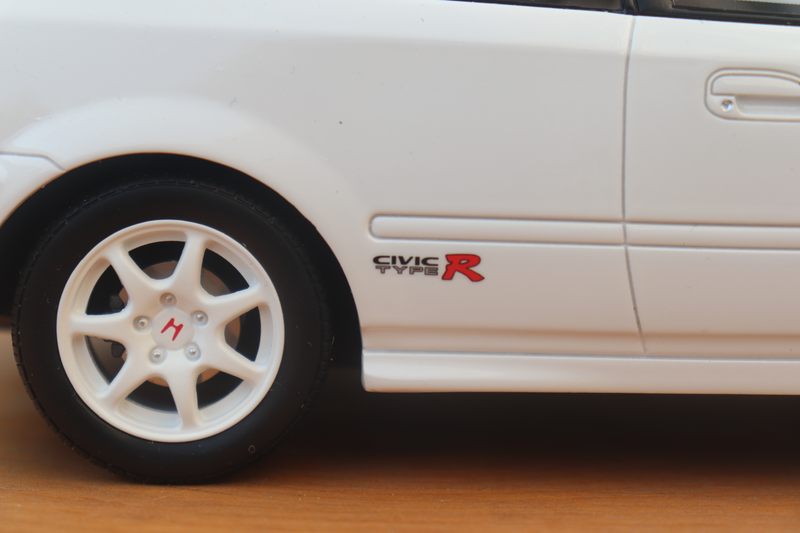 Illustration for article titled 1/18 Honda Civic Type R